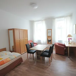 Schloessel 10 Vienne